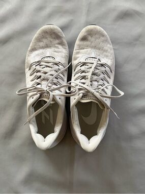 Nike Men’s/ Women’s Zoom Vomero Running Sneakers